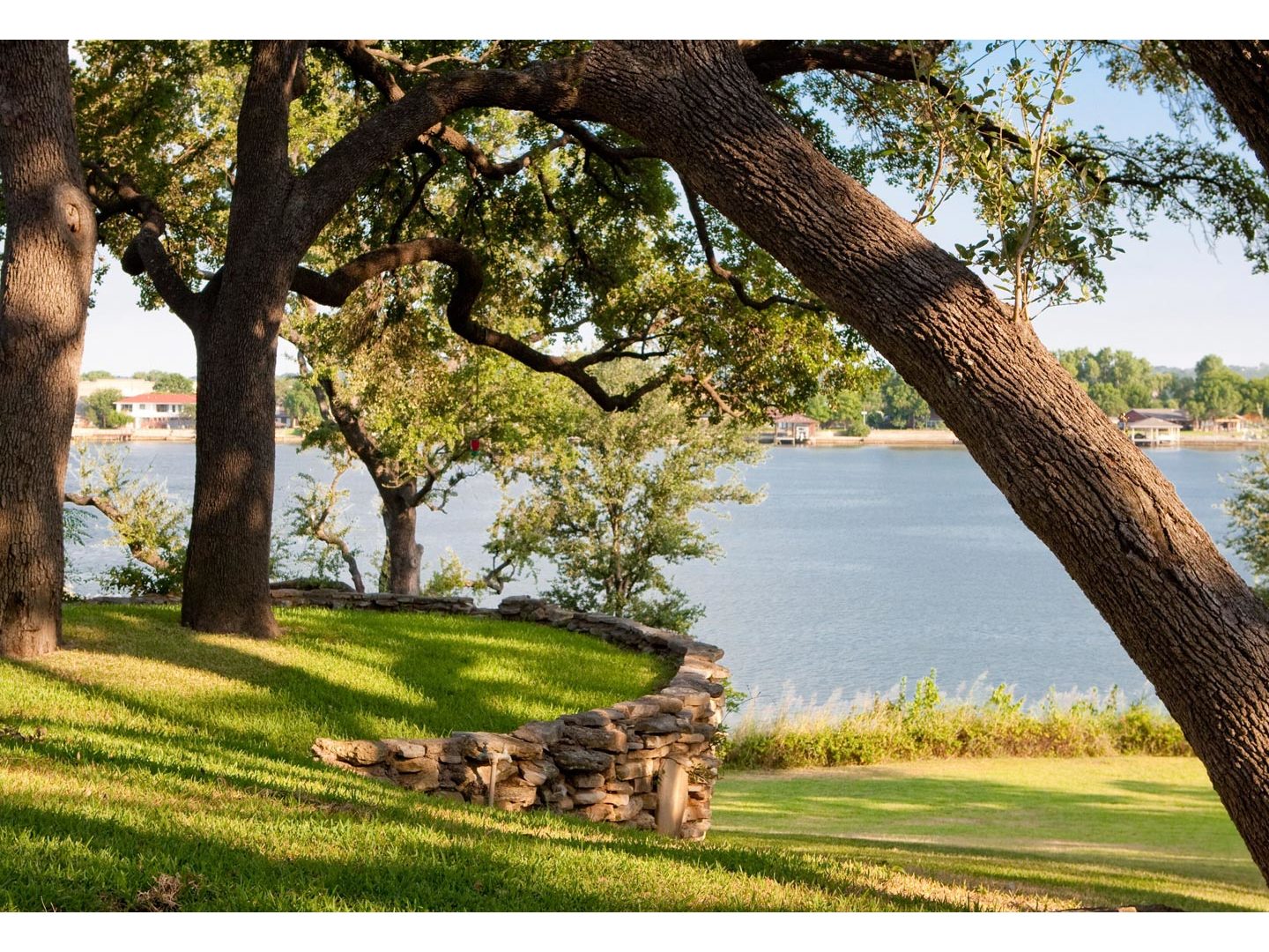 Bed and Breakfast Inn Granbury, Texas Inn on Lake Granbury