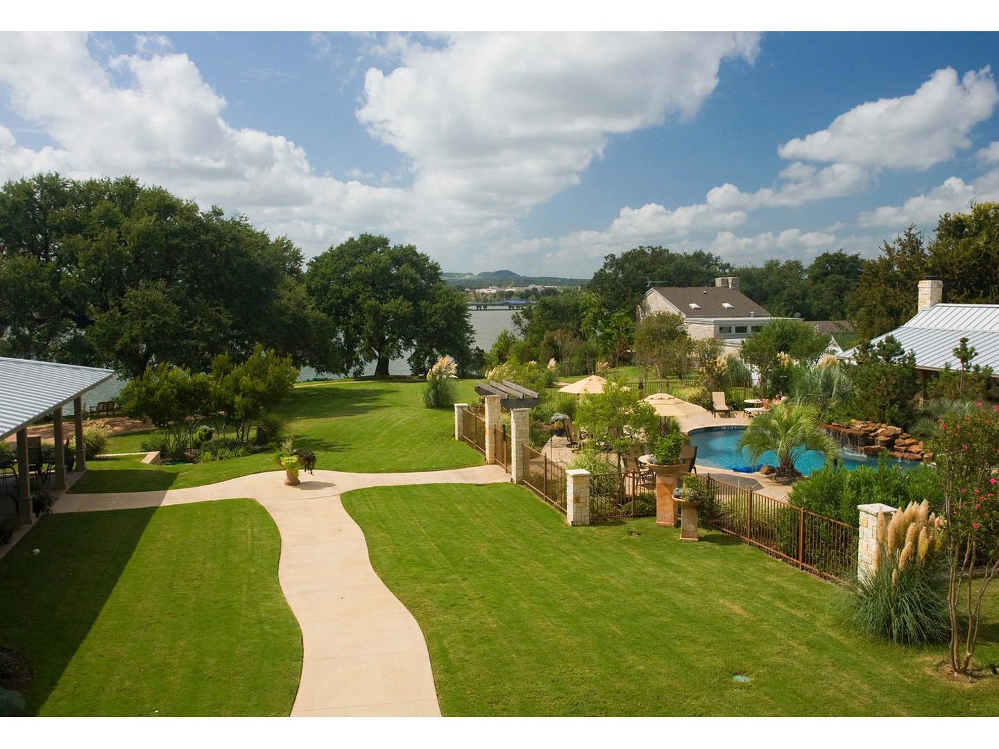 Bed and Breakfast Inn Granbury, Texas Inn on Lake Granbury