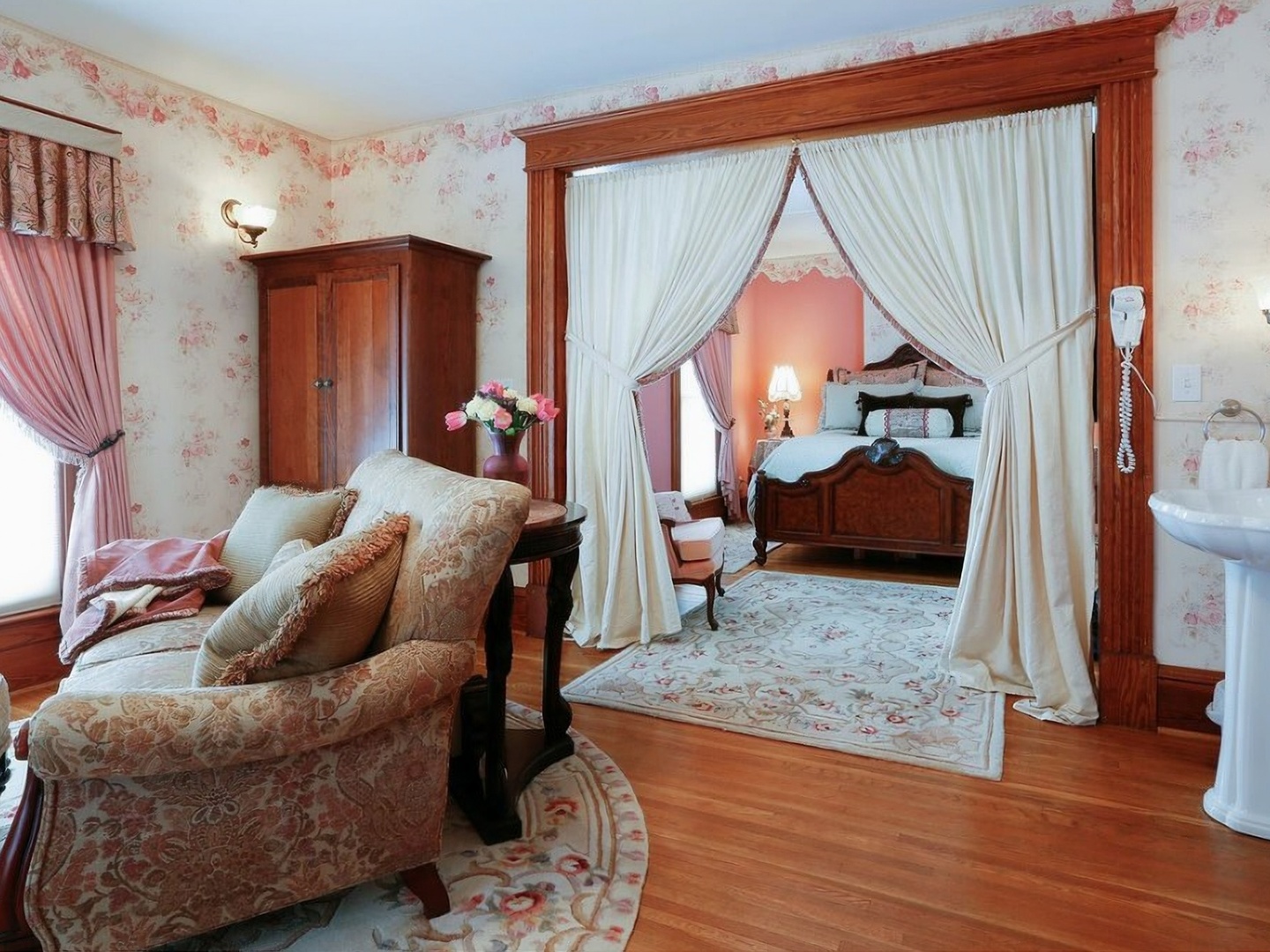 Bed and Breakfast Inn Canandaigua, New York Bella Rose Bed and Breakfast