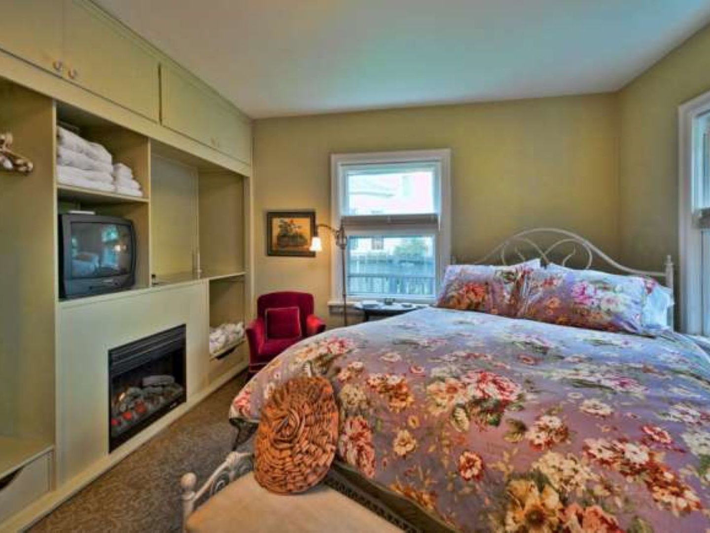 Maxwell House Bed & Breakfast A Top Rated Bed and Breakfast Inns in