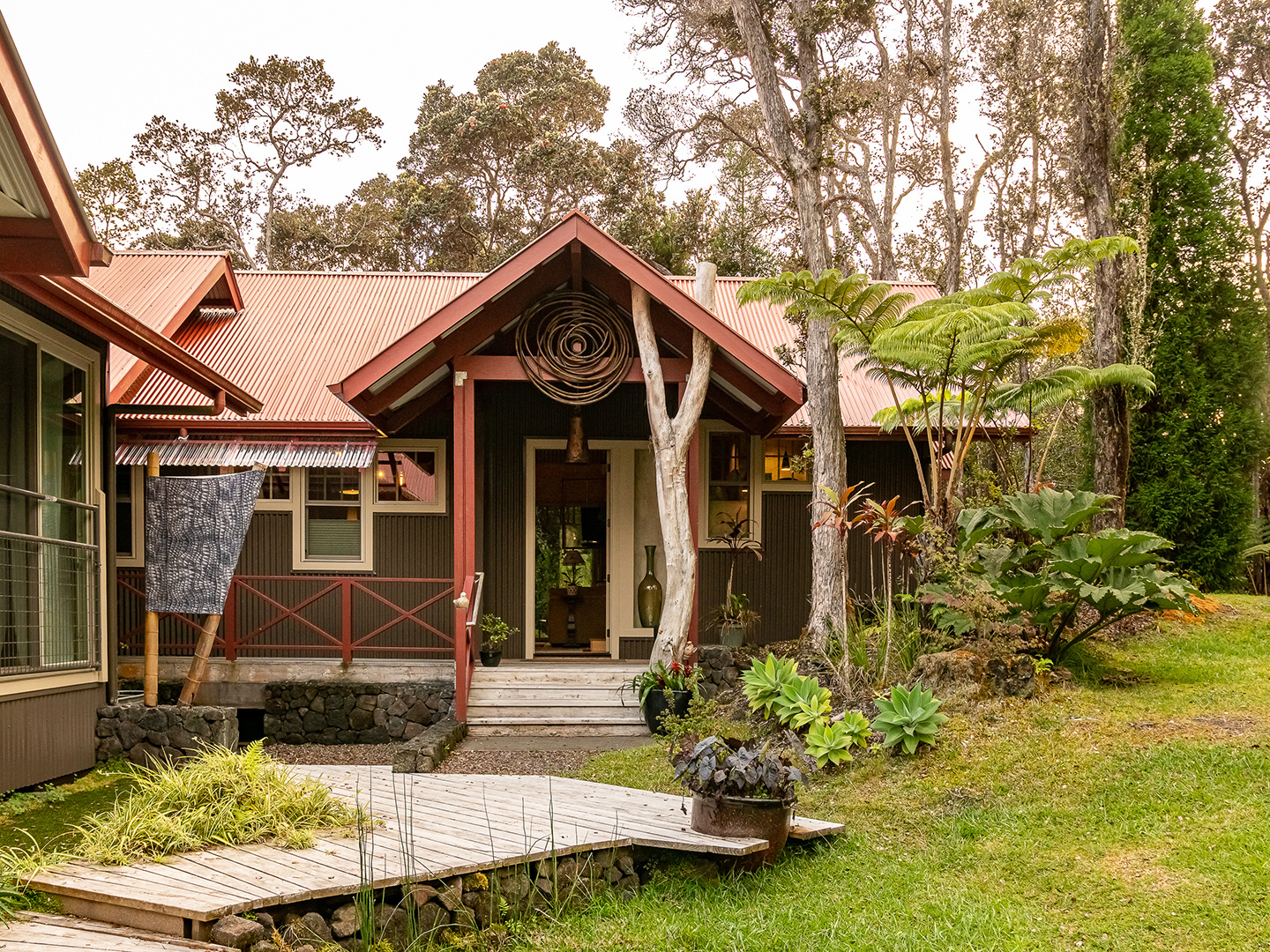 Bed and Breakfast Inn Volcano, Hawaii Volcano Village Estates