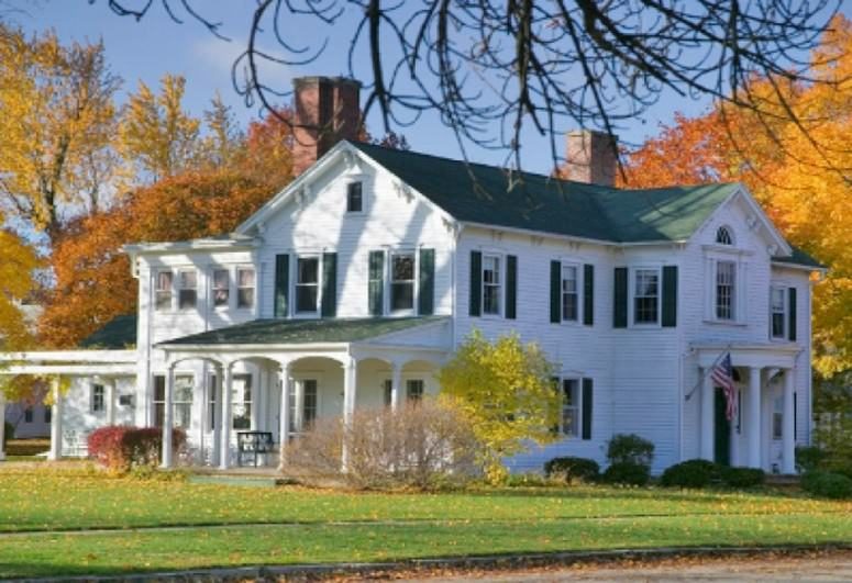 Chestnut Street Inn, Sheffield, Illinois Bed and Breakfasts Inns