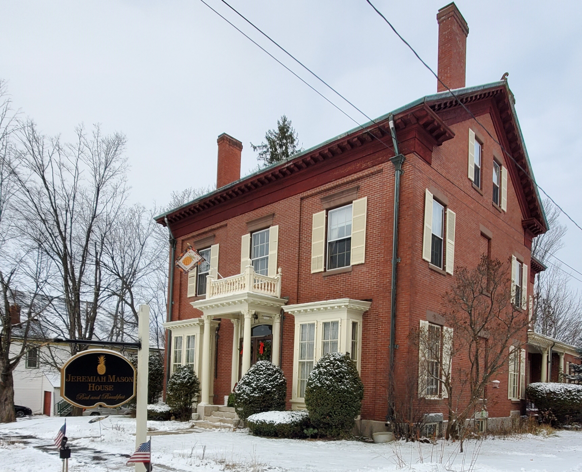 The Jeremiah Mason House Bed and Breakfast, Limerick, Maine Bed and