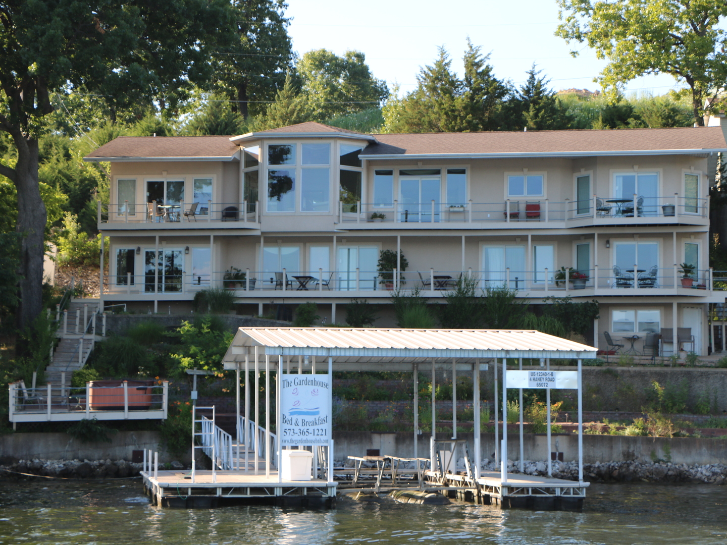 The Garden House Bed and Breakfast , Rocky Mount, Missouri Bed and