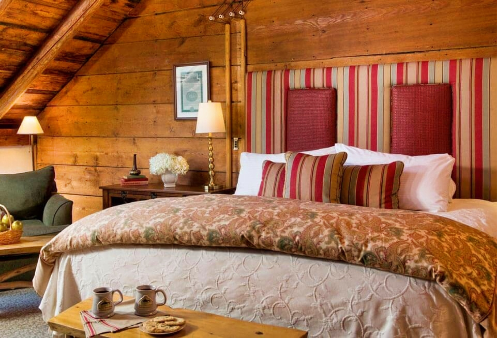 The Inn at the Round Barn Farm, Waitsfield, Vermont Bed and Breakfasts Inns