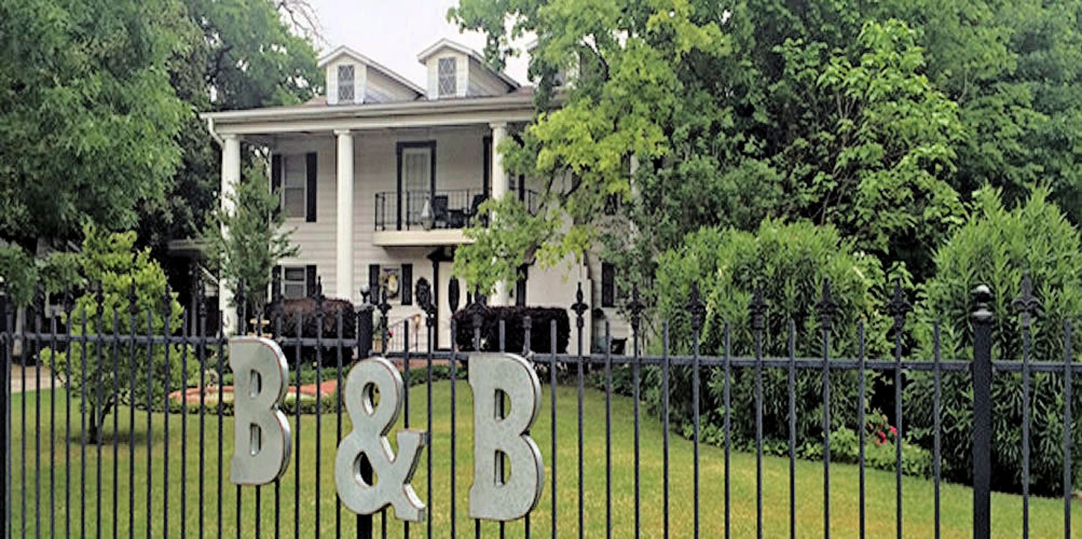Azalea Plantation Bed & Breakfast, Fort Worth, Texas Bed and Breakfasts