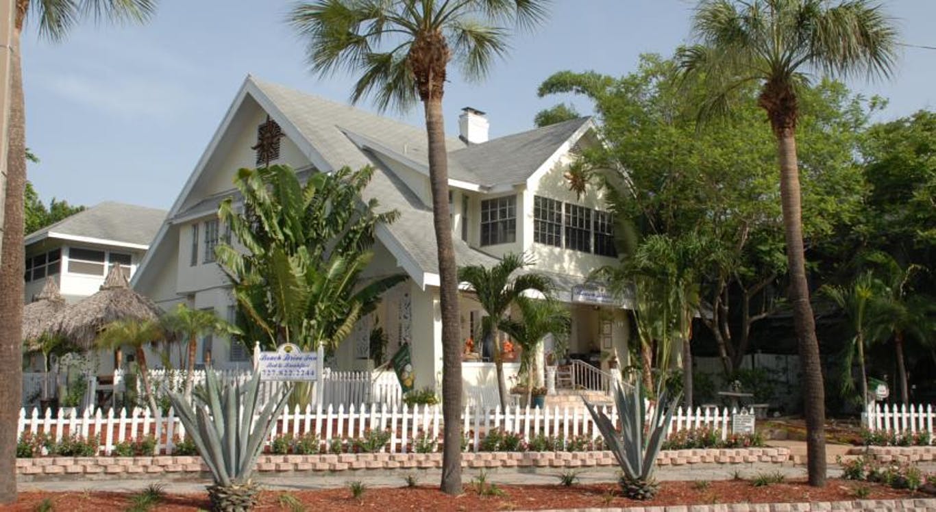 Beach Drive Inn Bed & Breakfast, St. Petersburg, Florida Bed and