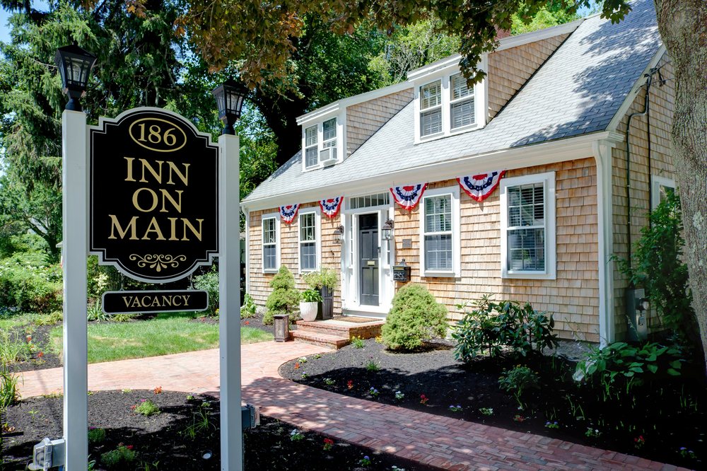 Bed and Breakfast Inn Yarmouth, Massachusetts Inn on Main