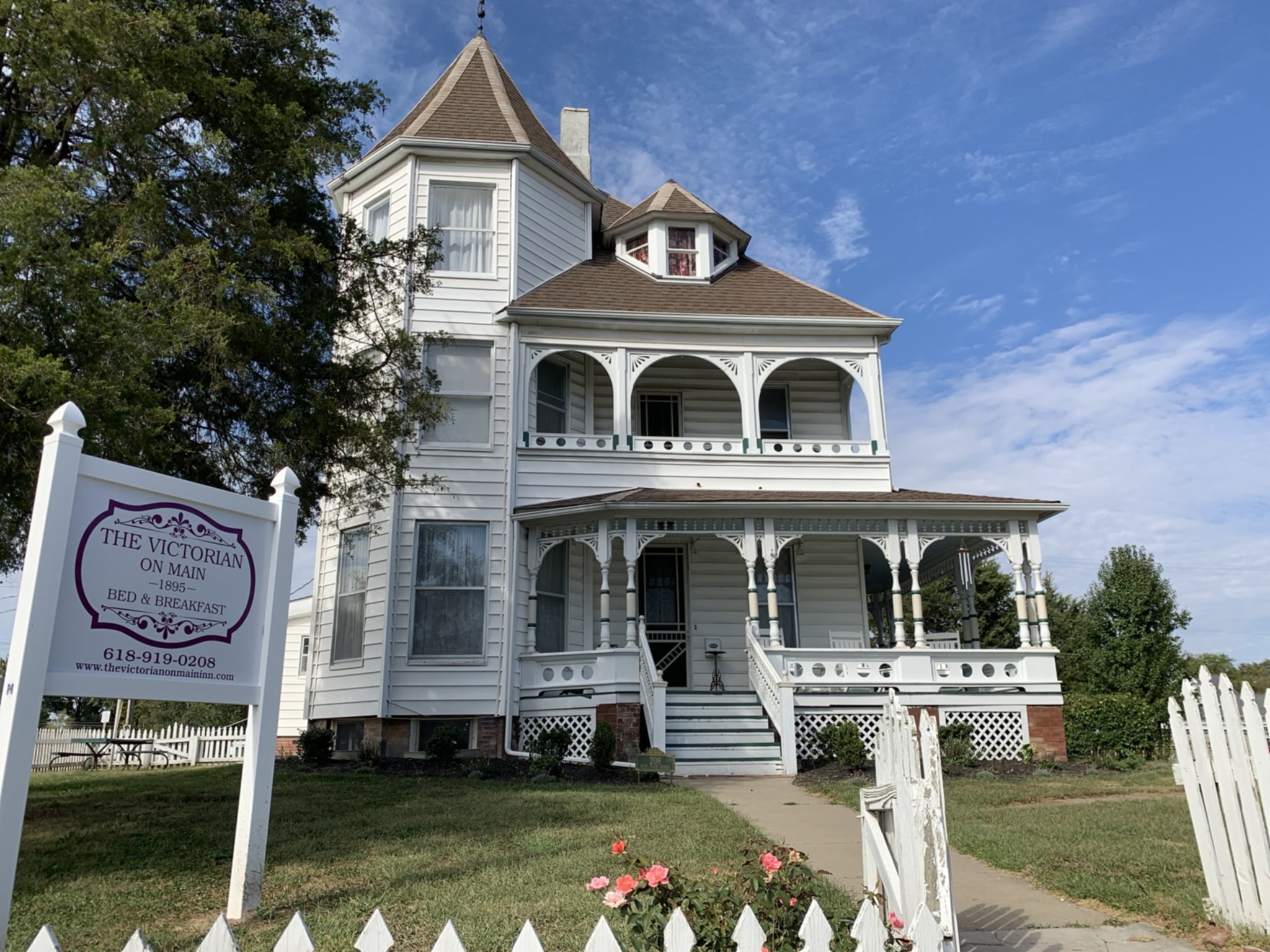 Bed and Breakfast Inn Fairfield, Illinois The Victorian on Main