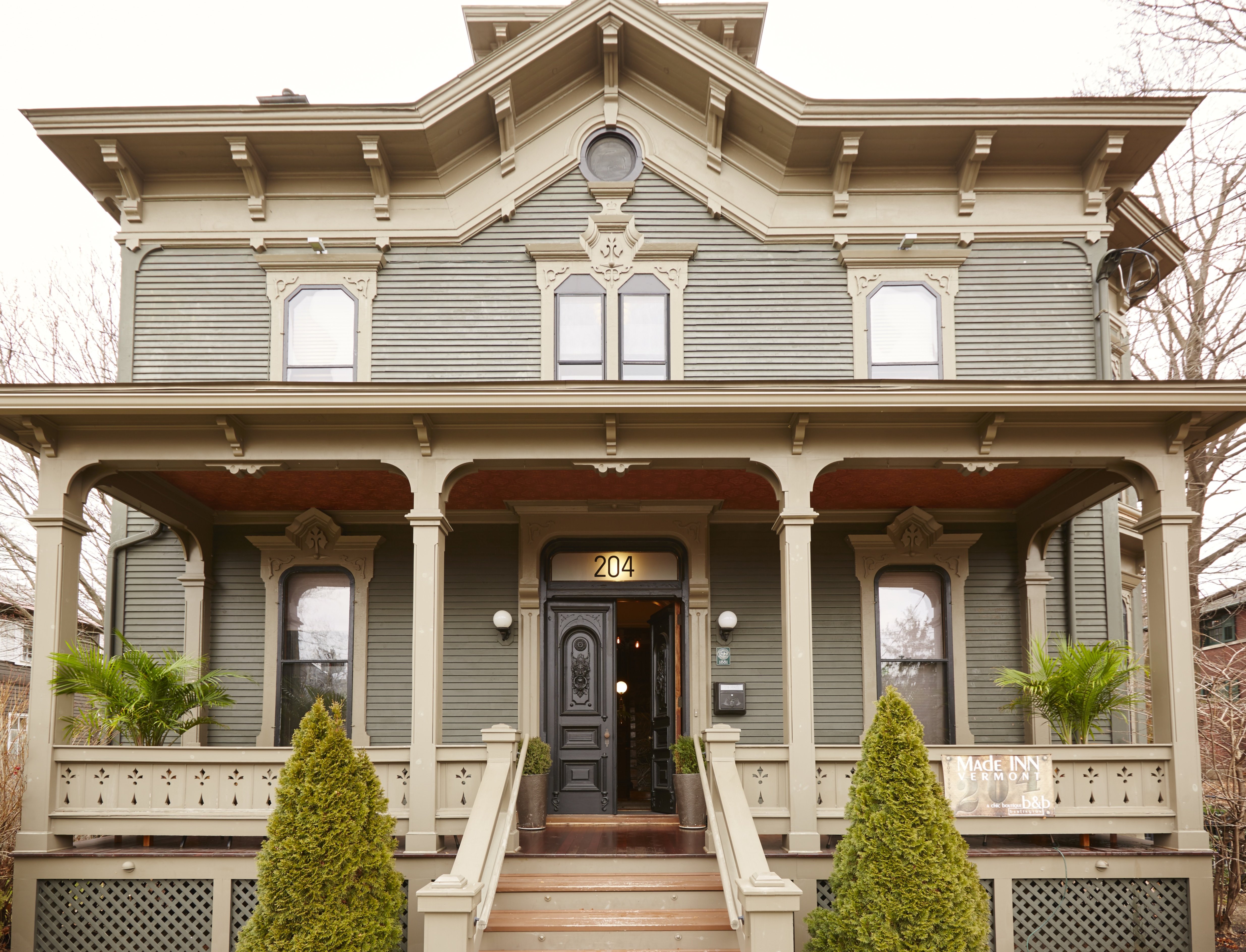 Made INN Vermont Bed and Breakfast, Burlington, Vermont Bed and