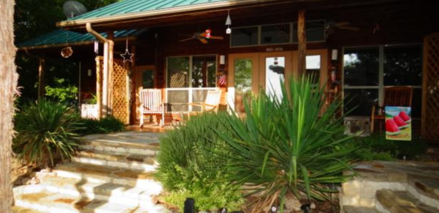 Bella Vista Bed and Breakfast on Lake Travis, Marble Falls, Texas Bed