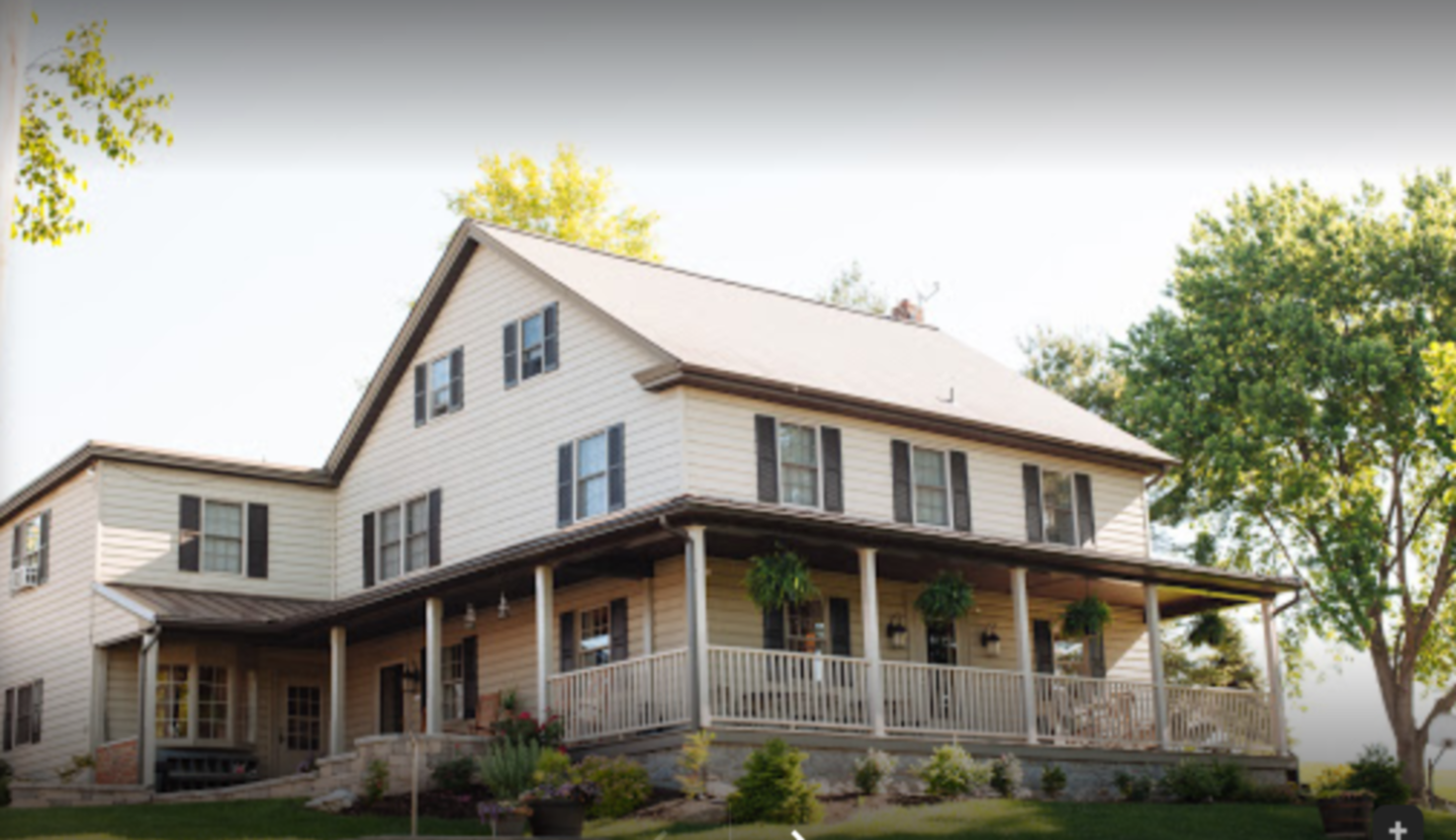 Country Log House Farm Bed and Breakfast, Mount Joy, Pennsylvania Bed