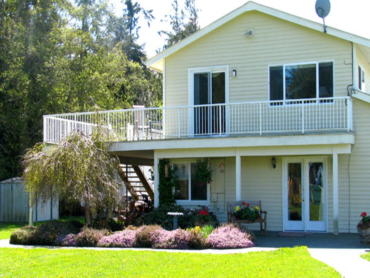 Eden by the Sea Bed and Breakfast, Port Angeles, Washington Bed and