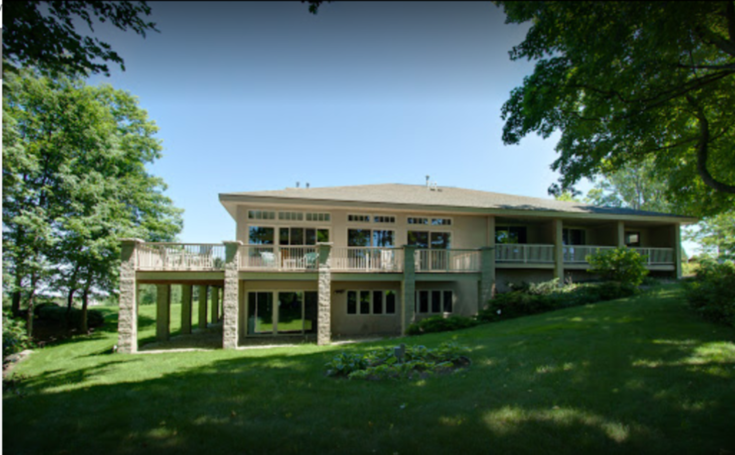 The Inn at Chateau Grand Traverse, Traverse City, Michigan Bed and