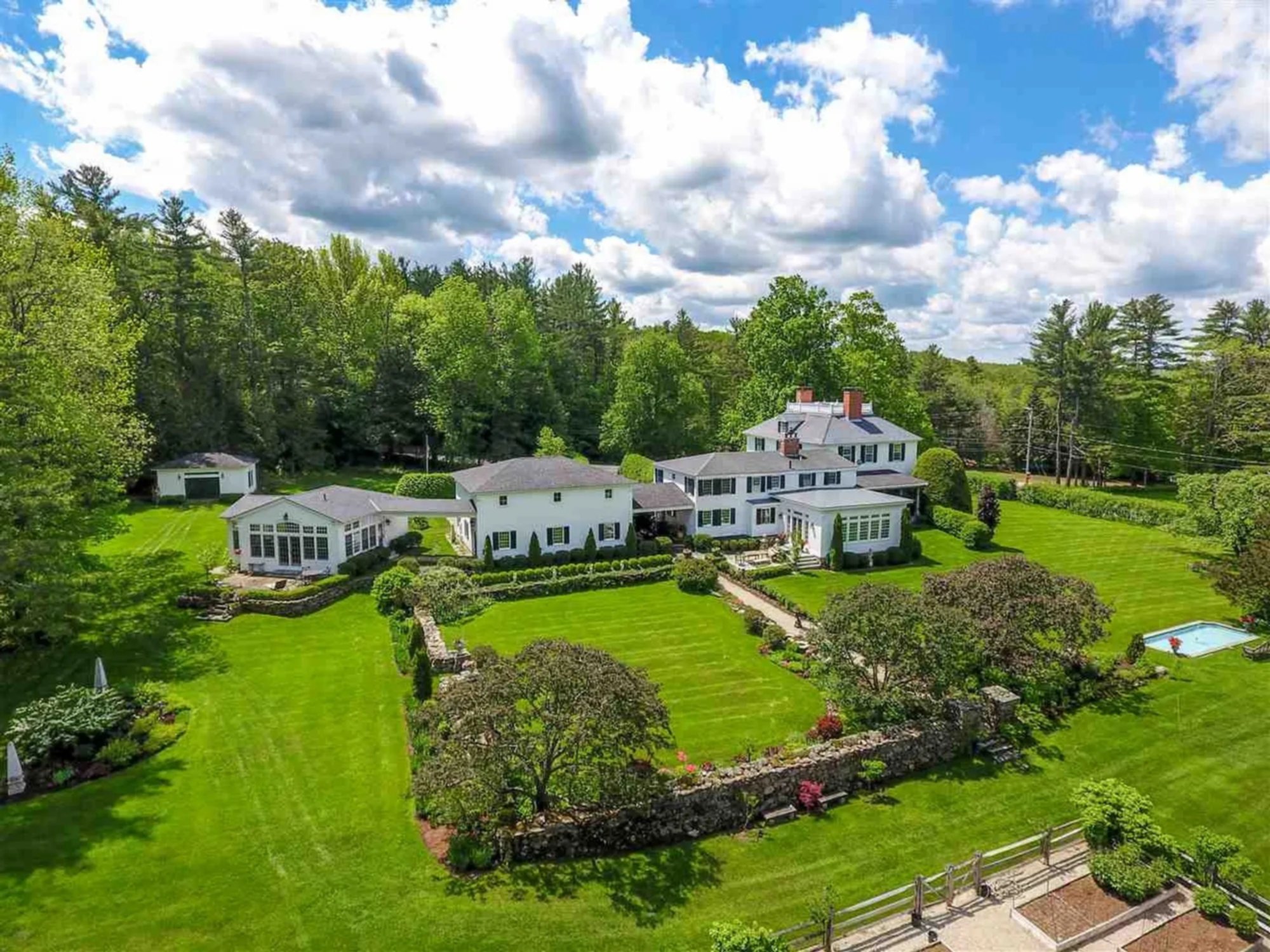 Cranberry Meadow Farm, Peterborough, New Hampshire Bed and Breakfasts Inns