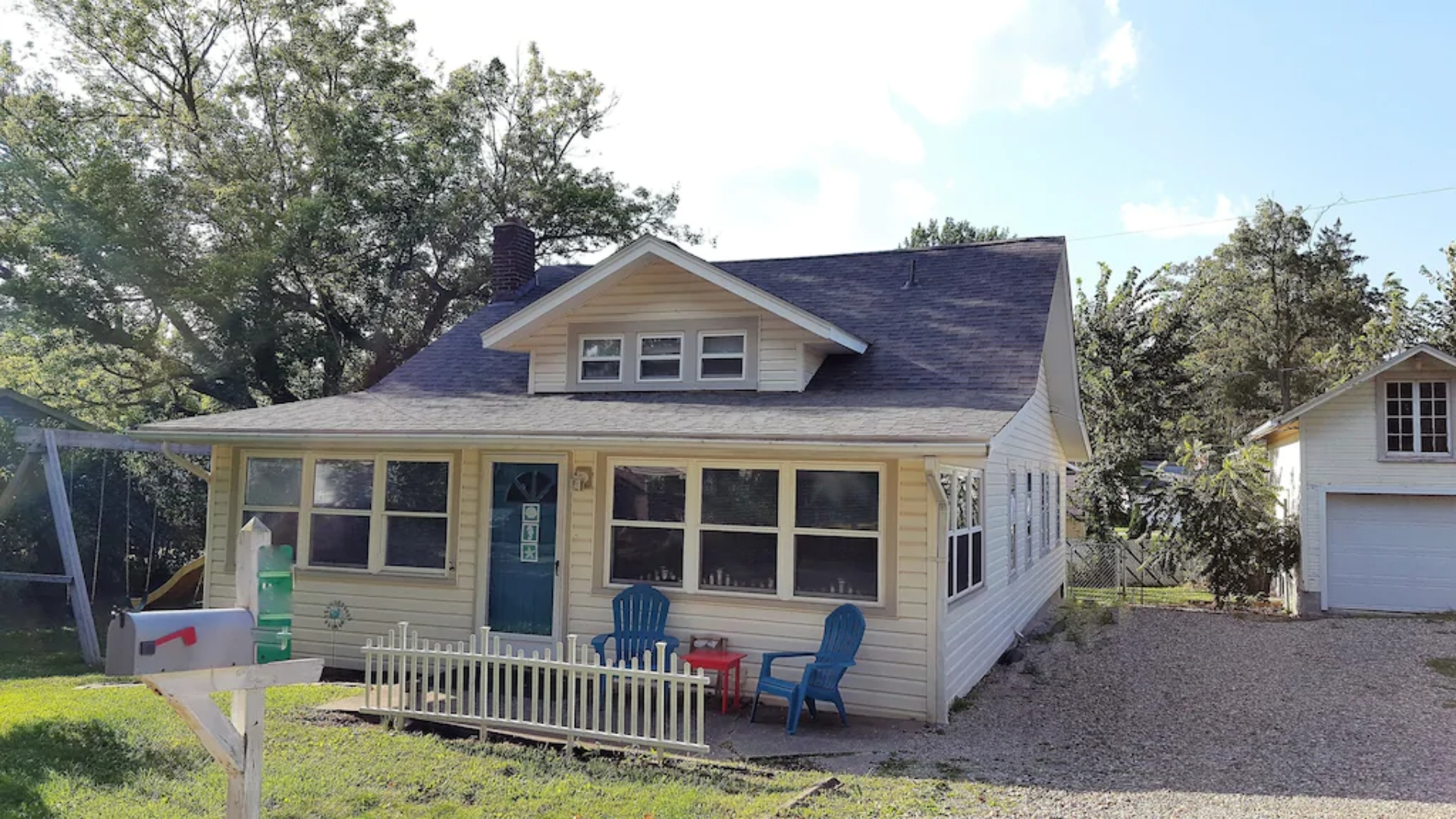 Brookshore Cottage, Chippewa Lake, Ohio Bed and Breakfasts Inns