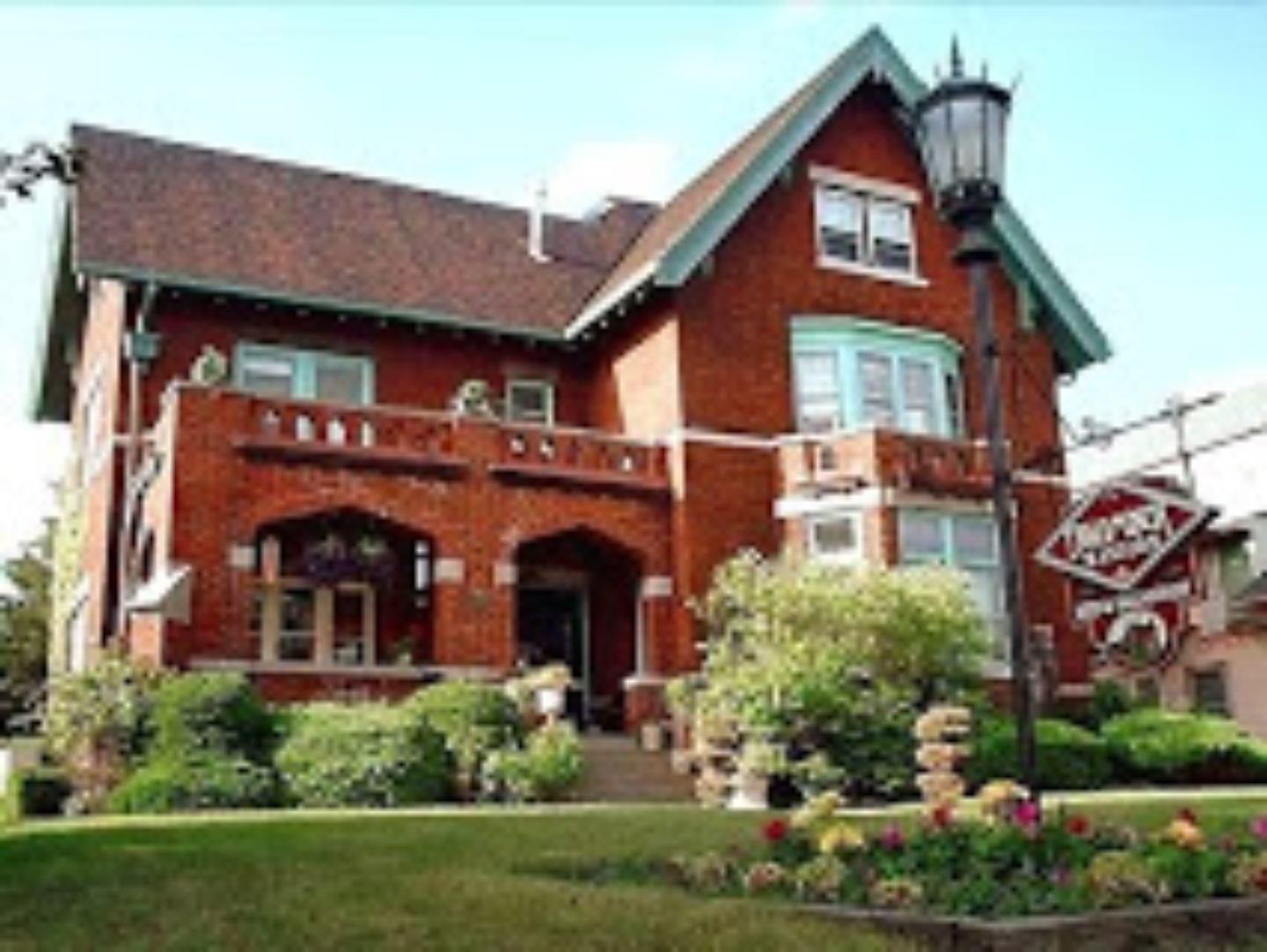 Brumder Mansion Bed & Breakfast, Milwaukee, Wisconsin Bed and