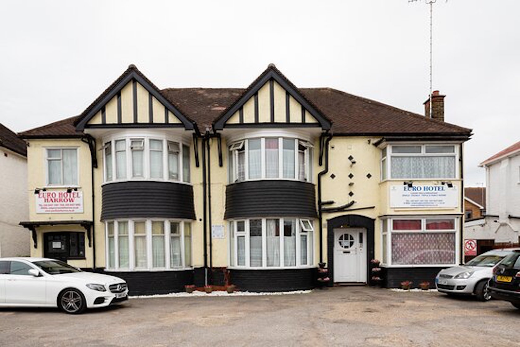 EURO HOTEL HARROW, North Harrow, England Bed and Breakfasts Inns