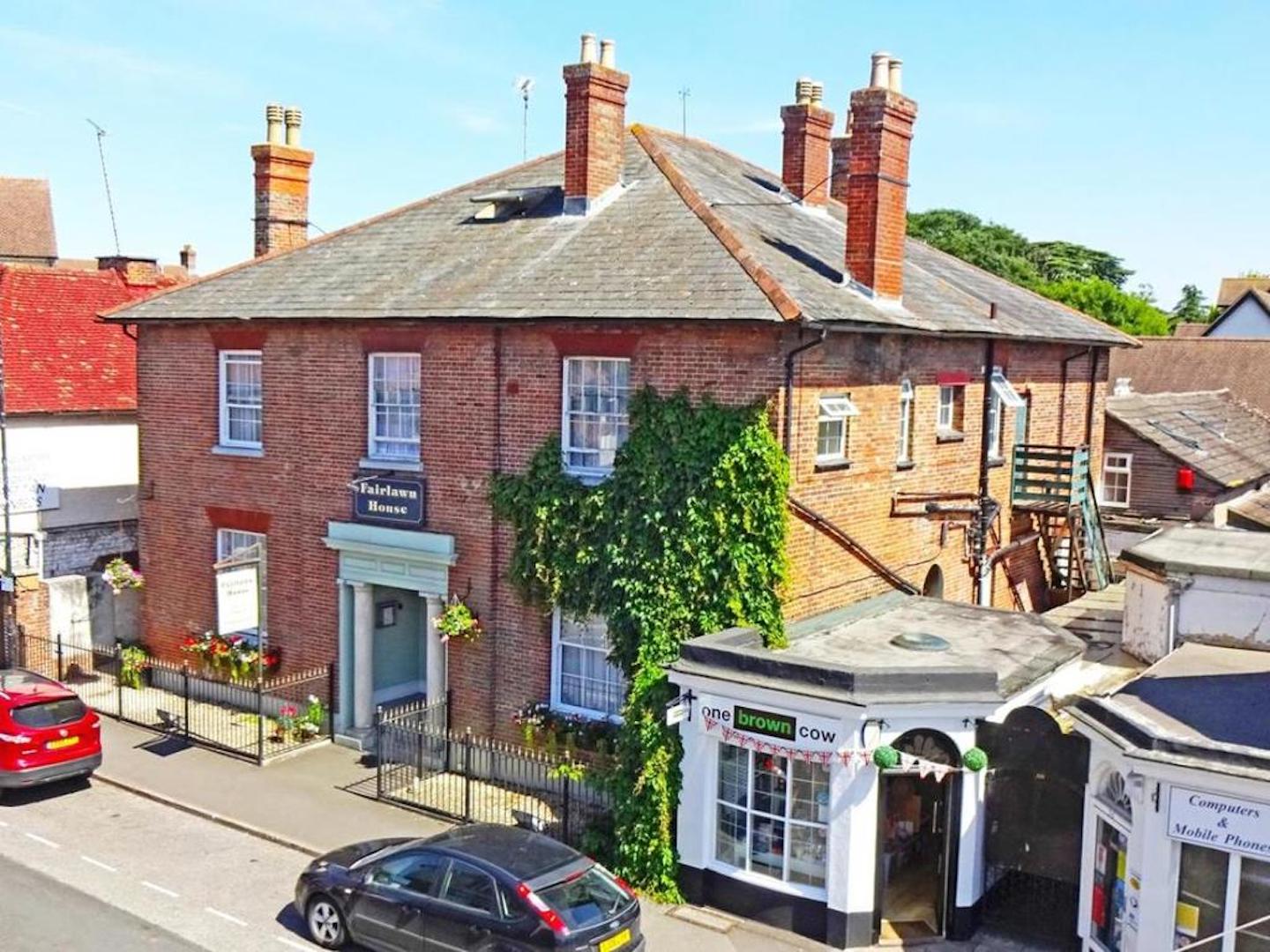Fairlawn House, Amesbury, England Bed and Breakfasts Inns