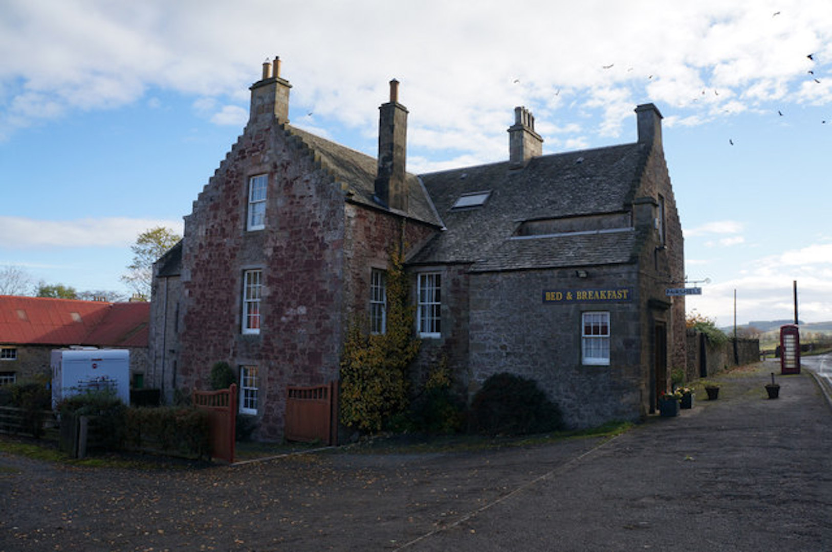 Fairshiels Bed & Breakfast, Pathhead, Scotland Bed and Breakfasts Inns
