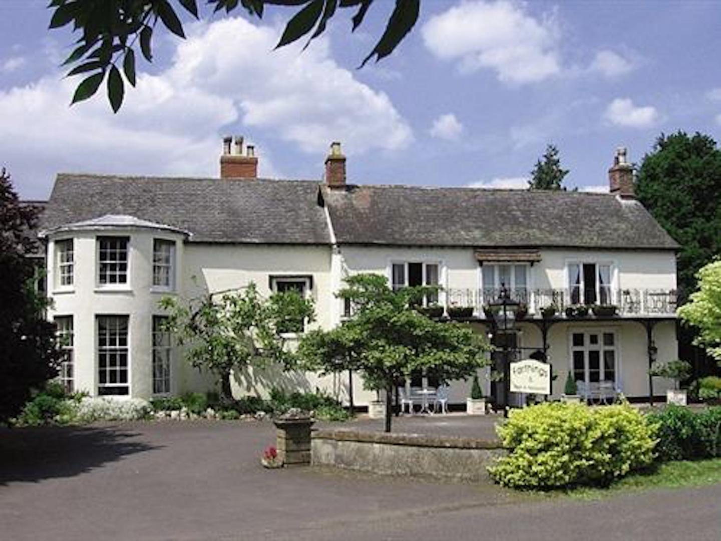 Farthings Hotel and Restaurant, Hatch Beauchamp, England Bed and
