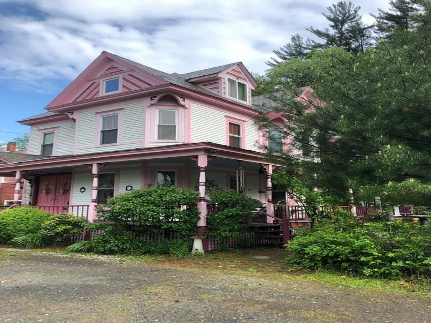 Melody's Place B&B, Charlemont, Massachusetts Bed and Breakfasts Inns