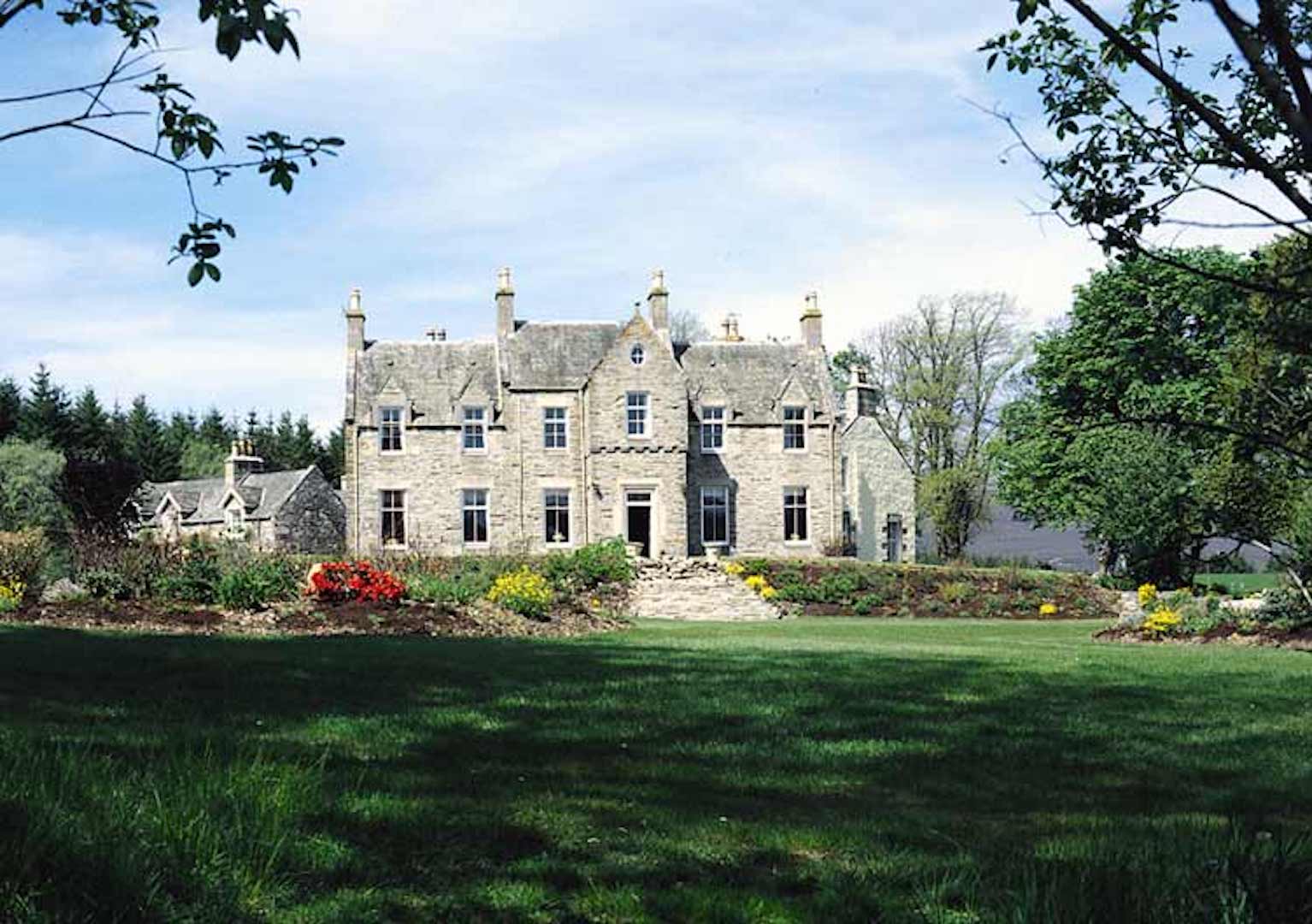 Glenlivet House , Glenlivet, Scotland Bed and Breakfasts Inns